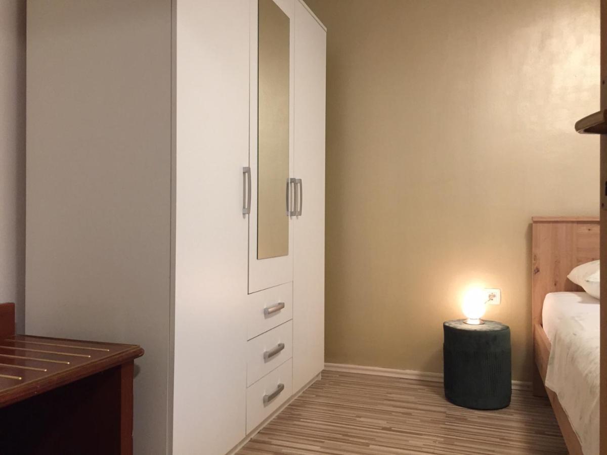 One-Bedroom Apartment, Wifi, Airco, Parking, Washing Machine, Grill Medulin Exterior foto